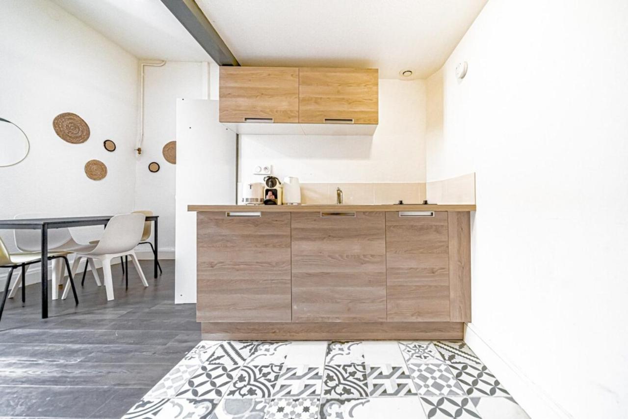 Studio Dumas-Charmant 2 Pers-Metro Valmy Apartment Lyon Bagian luar foto